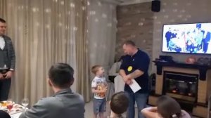 милая сценка Малыш и Карлсон на юбилее  бабушки.