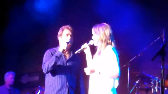 Olivia Gibson and Huey Lewis - Cruisin' смотреть онлайн