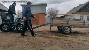 Гусеничный вездеход готов к труду и обороне