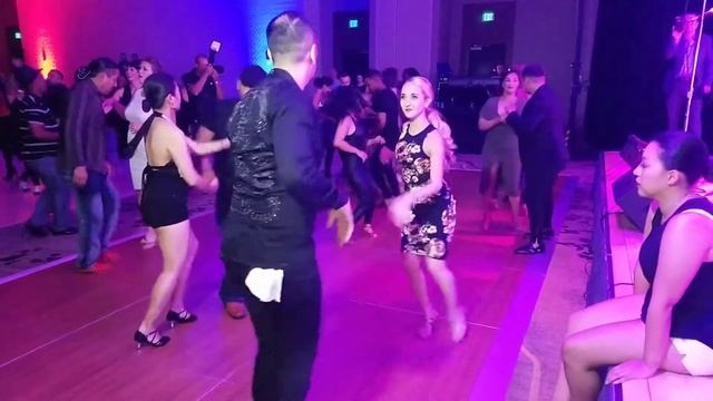 Denisse Cambria & Mike Al social dancing Denver Salsa/bachata/Kizomba/Zouk Congress смотреть онлайн