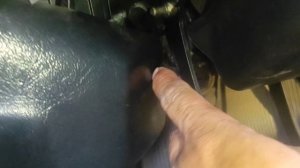 замена главного цилиндра сцепления на автомобиле ЛАДА НИВА УРБАН 21214 спустя 32.000 тысячи км