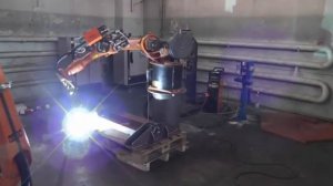Роботизированная сварочная ячейка Kuka. Челябинск.