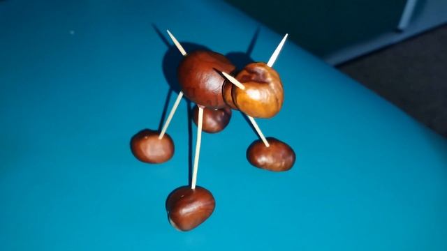 Смешные поделки из семян каштана. Делаем жирафа, муравья и девушек. смотреть онлайн