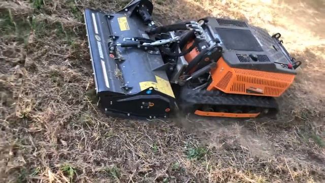 ROBOMINI - косилка для склонов смотреть онлайн