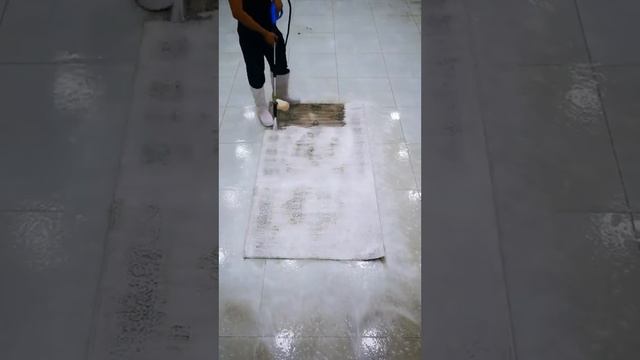 Залипательная стирка ковров / ASMR rug washing video смотреть онлайн