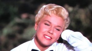 Doris Day sings "Secret Love" from "Calamity Jane" (1953)