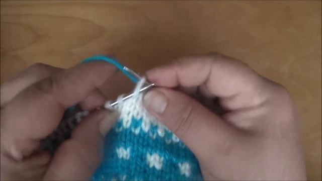 Шапочка-шлем с жаккардовым узором. Cap-helmet with jacquard knitting pattern