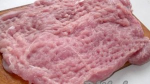 Рулет из индейки с вялеными помидорами