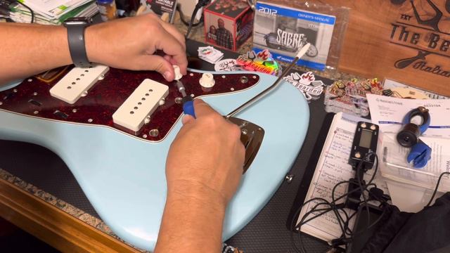 Fender Squier 60’s Vibe Jazzmaster Electric Guitar | Unboxing and First impressions смотреть онлайн