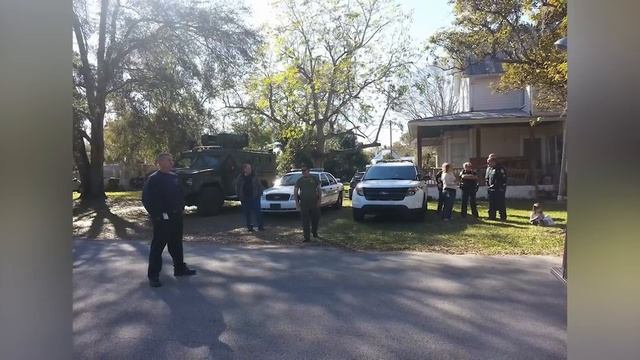 Никто не пришел на День Рождения мальчика АУТИСТА, но вскоре у дома стали происходить странные ВЕЩИ смотреть онлайн