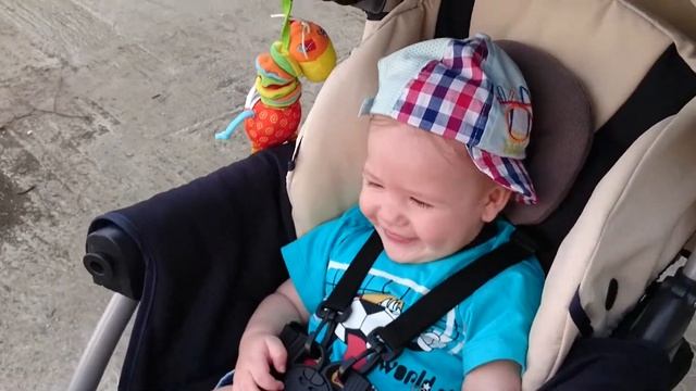 Никита и Варя. Гуляем в хоста-сити. смотреть онлайн