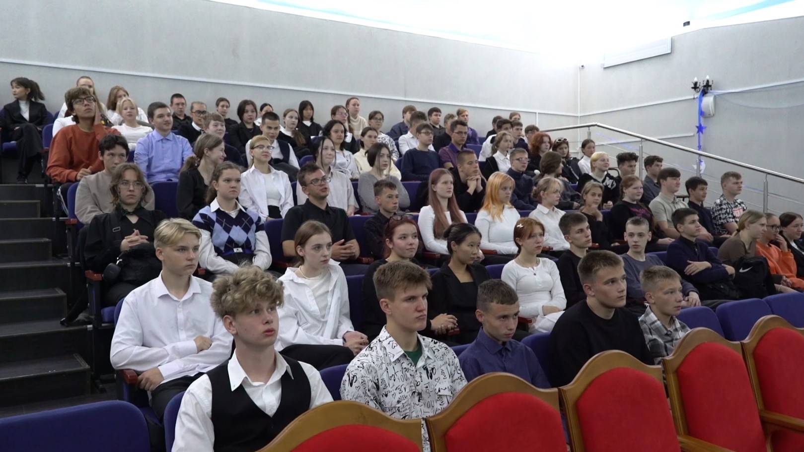 В НОГУ СО ВРЕМЕНЕМ смотреть онлайн