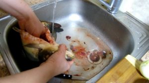 Как разделать живого карпа в домашних условиях.