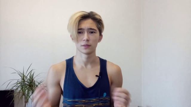 КАК НАУЧИТЬСЯ СТОЯТЬ НА РУКАХ?! СТОЙКА НА РУКАХ - ОБУЧАЛКА смотреть онлайн