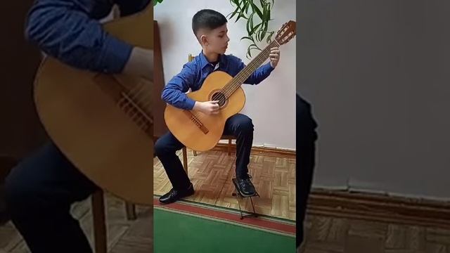 Гаджиев Мурат, Л. Леньяни "Каприс" №7, Е. Гридюшко "Старинная мелодия" смотреть онлайн