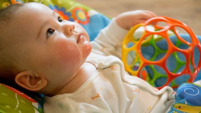 ПОТНИЦА У НОВОРОЖДЕННОГО РЕБЕНКА | Как справиться с недугом у новорожденного ребенка смотреть онлайн