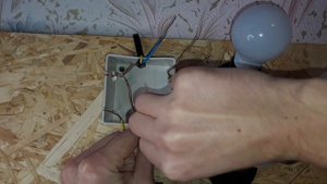 Как Подключить Трехклавишный Выключатель в Распределительной Коробке?