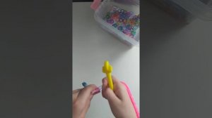 Перчатка из резинок
