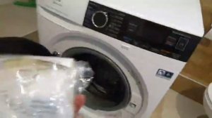 Распаковка — Стирально-сушильная машина Electrolux EW7WR268S
