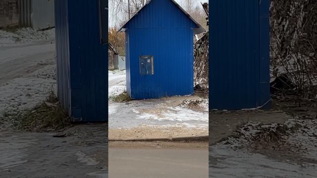 Сыктывкар водозаборная будка с электронным замком, чтобы набрать воду, нужно воспользоваться ключом