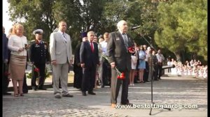 Церемония возложения цветов к памятнику Петра Первого . г.Таганрог 10.09.2015г.