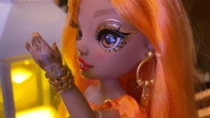 РАСПАКОВКА И ОБЗОР НА КУКЛУ RAINBOW HIGH Мина Флер