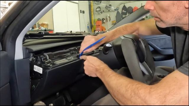 Mini Screen - Quick Touch for Tesla 3/Y - Review and Full Install смотреть онлайн