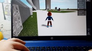 Туториал Как ходит в Roblox Е и поворачивать экраном.?? (этому видео 1 год)