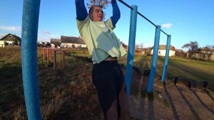 ТРЕНИРОВКА ВОРКАУТ ЭЛЕМЕНТЫ НА ТУРНИКЕ (горизонт, 360 на турнике, икс-вылет, лач-гейнер)