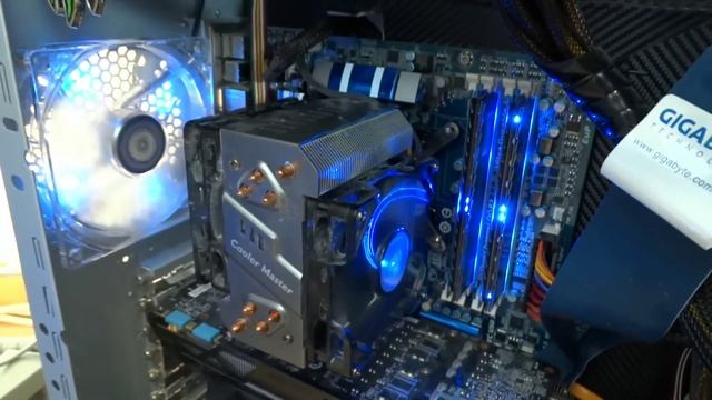 Ставим Liquid кулер LC-POWER LC-CC-120-LiCo Водяное охлаждение ПК