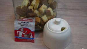 Квас из дрожжей и сахара