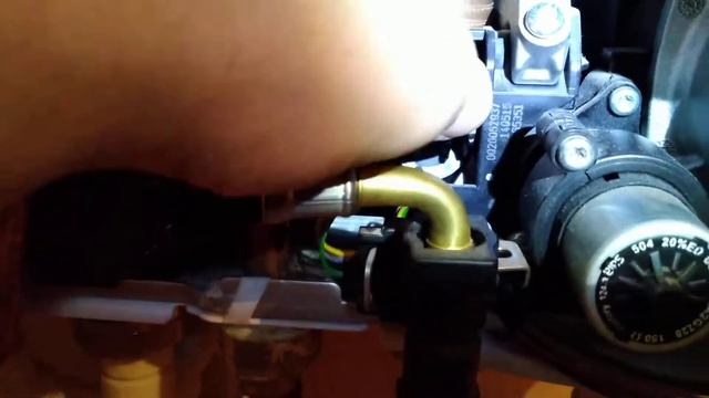 Подтекание под котлом Протерм гепард.Причина. смотреть онлайн