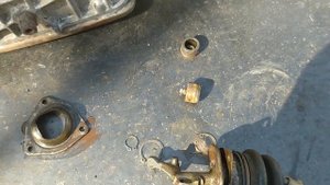 Установка КПП, кардана, опорных подшипников на мини-погрузчик