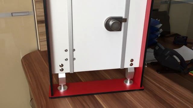 Сантехнические перегородки серии Design от компании 