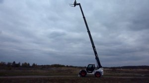Работа стрелы телескопического погрузчика Bobcat T40170