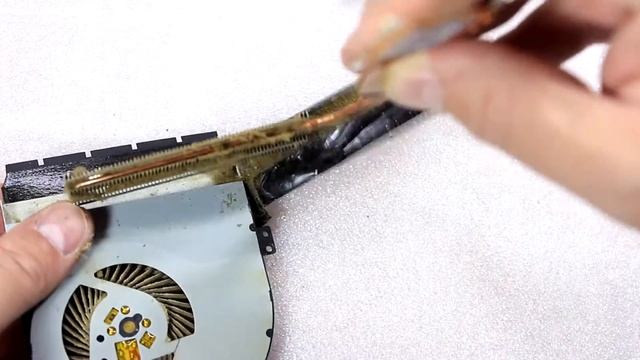 ASUS X552C Как разобрать, почистить и заменить термопасту смотреть онлайн