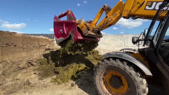 Резчик силоса BVL Shear Mega 180 смотреть онлайн