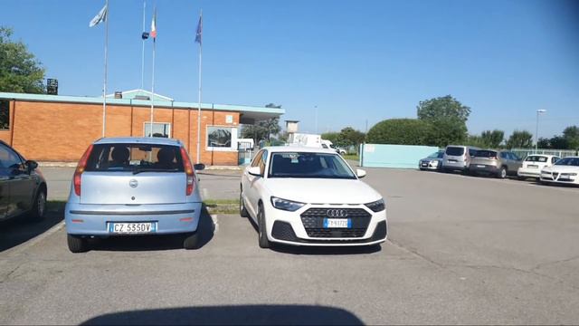 Вскрыли машину в Италии. Украли груз смотреть онлайн