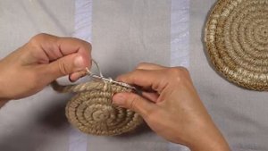 Подставка из джута под горячее  крючком