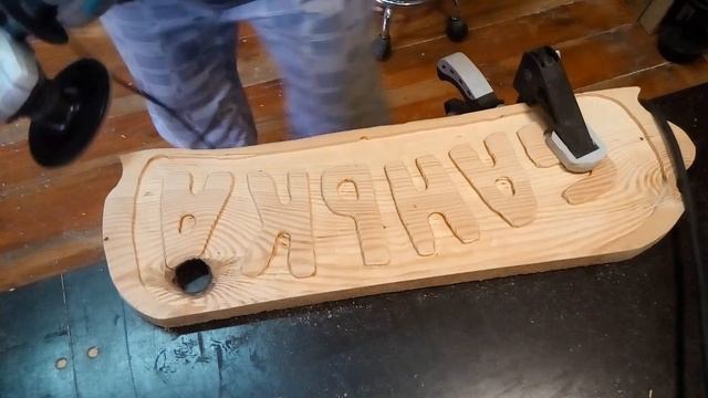 Как сделать классную табличку фрезером! Не так уж и сложно! смотреть онлайн