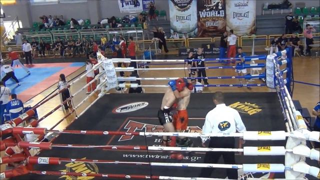 Винник Данил(красный) VS Албанец (Греция 2013г) смотреть онлайн