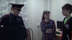 ''Момент из видео канала Cegou''Полицейский забрал у пацана компьютер на 15 суток