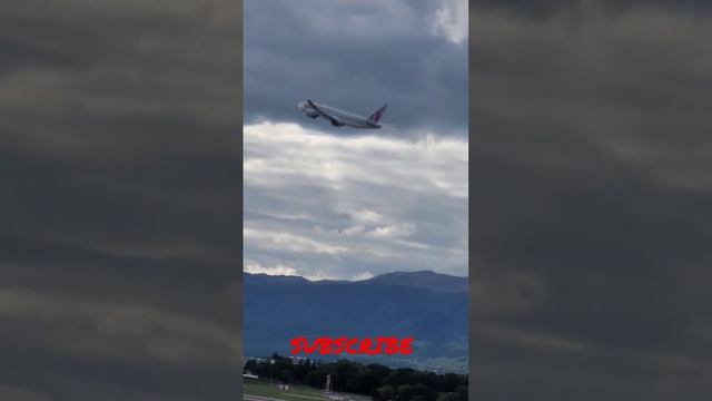QATAR Airways Boeing 777-200 LR took off on 13.09.2022.Geneva Airport. смотреть онлайн