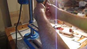 Отверстия в дереве любого диаметра.