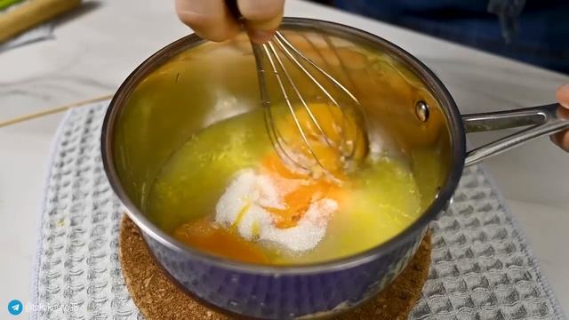 Новогодний торт Лимонный медовик. 5 минут и его нет! смотреть онлайн