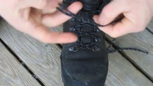 Как надежно завязать шнурки чтобы они не развязались. Шнуровка  ботинок. How To Lace Shoes.