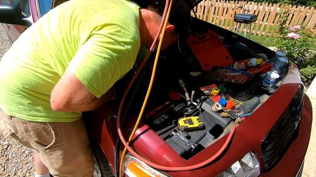 2003-2011 Ford Crown Victoria Grand Marquis A/C Drier Accumulator Replacement DIY смотреть онлайн