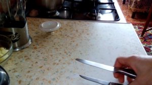Как легко открыть банку с закручивающейся крышкой с вареньем.
