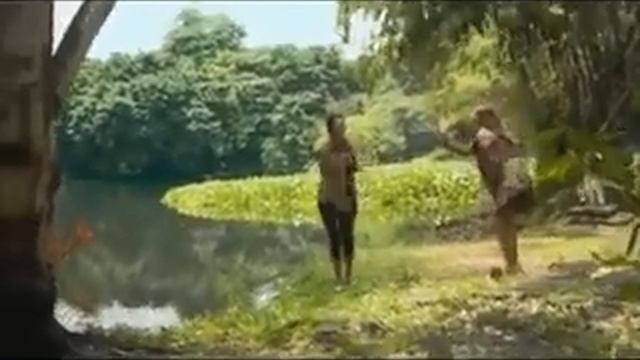 Гигантский крокодил за 5 секунд съел девушку смотреть онлайн