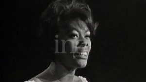 Dionne Warwick | Don't Go Breaking My Heart | Live | 1965